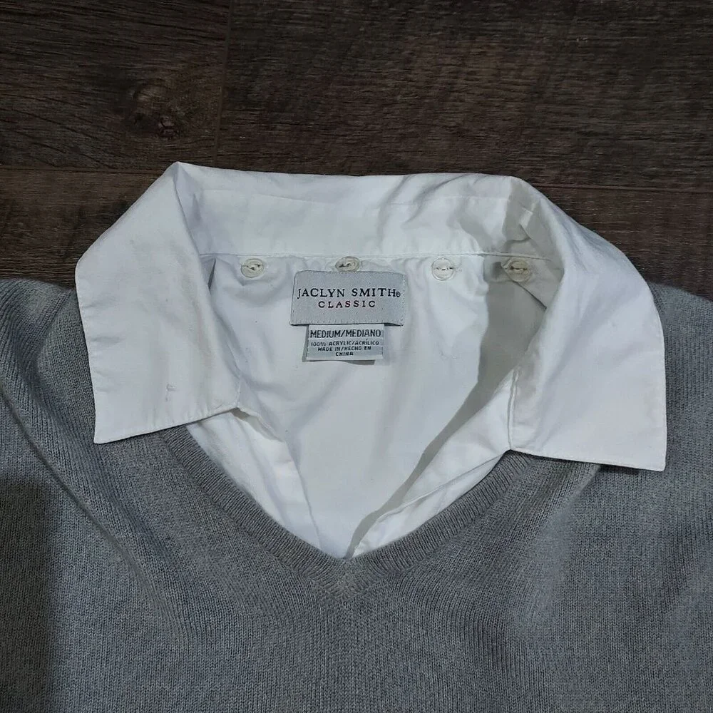 Jaclyn Smith Sweater Gray Button in Collar Cuffs Long Sleeve V Neck Casual - Picture 3 of 15